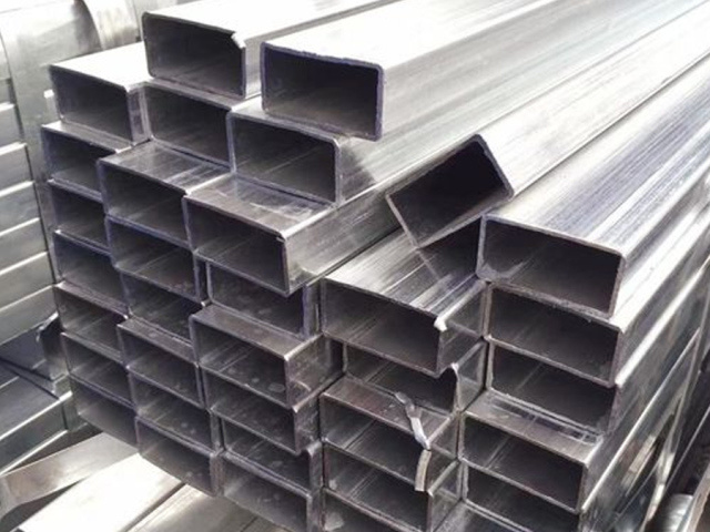 Galvanized steel pipe