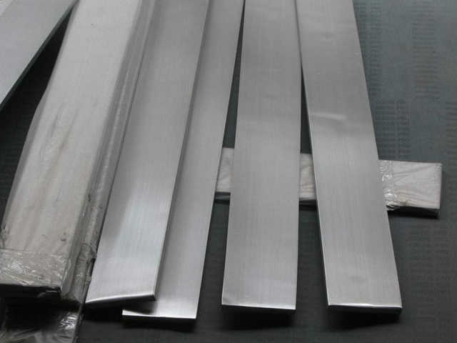 Flat steel