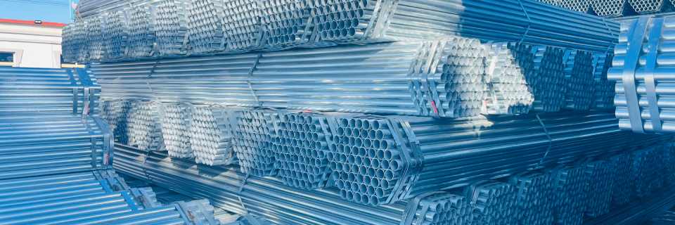 Seamless & Carbon Steel Pipes: Guide for Construction & Industry