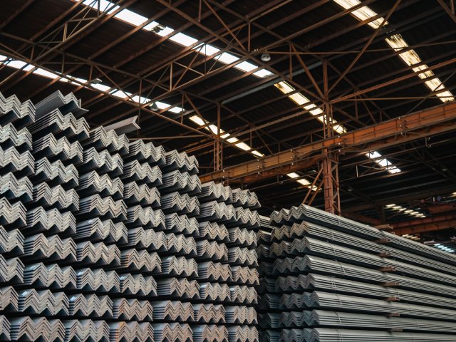 Steel Angle | Angle Iron Manufacturer & Supplier